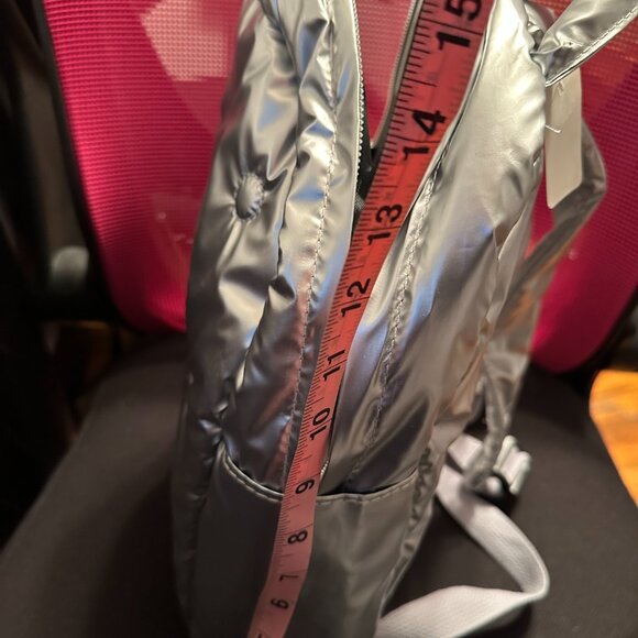 Cosmic Puff Quilted Silver Metallic Backpack NEW - Picture 7 of 7